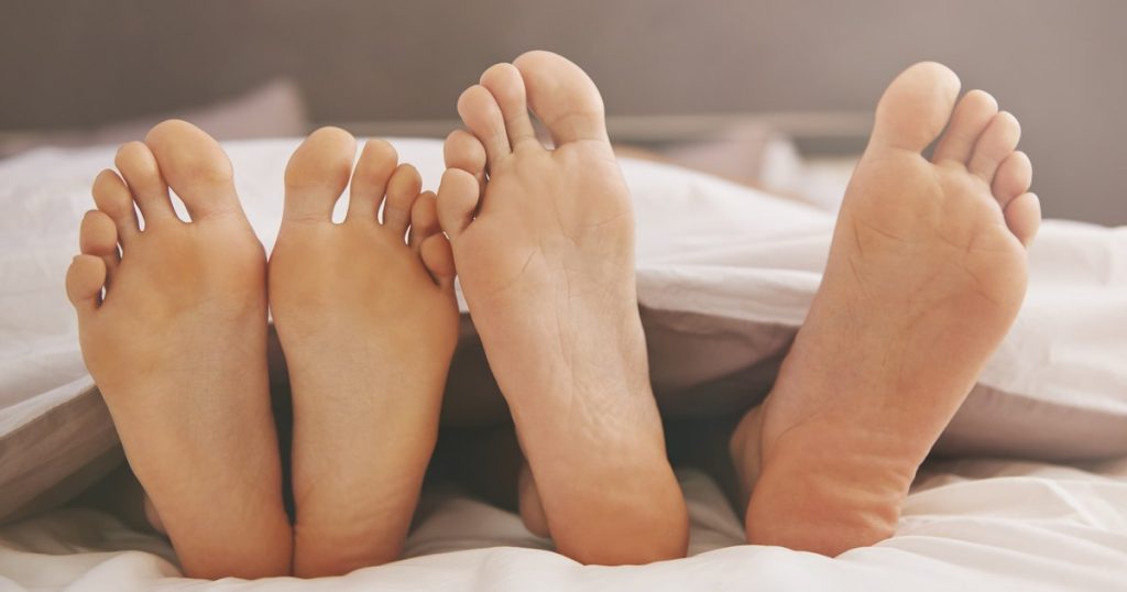 Toe Reading vs Face Reading: What Each One Claims About You